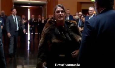 EL REY CARLOS III FUE INCREPADO POR UNA SENADORA EN AUSTRALIA