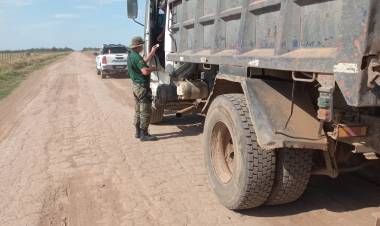 FUE DEMORADO CON LEÑA DE QUEBRACHO BLANCO SIN GUÍA FORESTAL