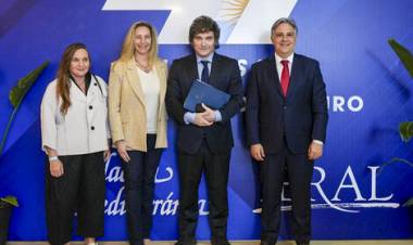 EL RADICALISMO SE UNIÓ PARA REPUDIAR LOS ATAQUES DE JAVIER MILEI A RAÚL ALFONSÍN