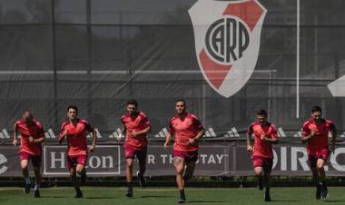 LIGA PROFESIONAL: RIVER RECIBIRÁ A BANFIELD PARA BARAJAR Y DAR DE NUEVO