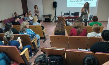 EL PODER LEGISLATIVO ACOMPAÑAOLA 1° JORNADA INTERCULTURAL SOBRE DISCAPACIDAD Y DERECHO 