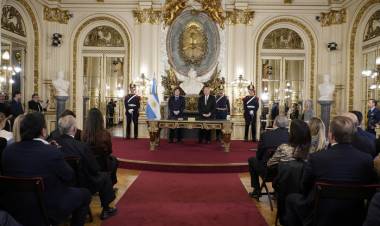 JAVIER MIELI: "A ESOS TRAIDORES A LA PATRIA LOS VAMOS A ECHAR"