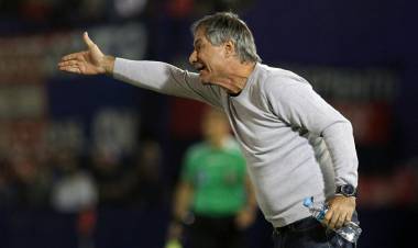 ROSARIO CENTRAL DESPIDIÓ A LEQUI Y ANUNCIÓ LA LLEGADA DE ARIEL HOLAN