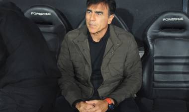 GUSTAVO QUINTEROS: "SIENTO QUE ES UN CASTIGO PARA UN EQUIPO QUE VIENE PUNTERO Y QUE PUEDE LLEGAR A UNA FINAL"