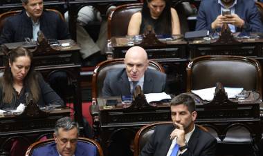 DIPUTADOS: EL OFICIALISMO BUSCARÁ AVANZAR CON LA FIRMA DE UN DICTAMEN DEL PRESUPUESTO 2025