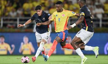 ECUADOR GANÓ EN COLOMBIA CON UN GOLAZO MARADONIANO DE VALENCIA