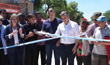 COLONIA ABORIGEN: EL GOBERNADOR ZDERO INAUGURÓ PAVIMENTO URBANO “QUEREMOS MEJORAR LA CALIDAD DE VIDA DE LA GENTE” MANIFESTÓ
