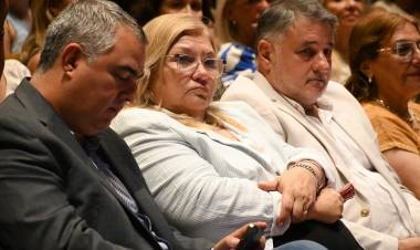 LA LEGISLATURA REAFIRMA SU COMPROMISO CON LA ELIMINACIÓN DE LA VIOLENCIA CONTRA LA MUJER 
