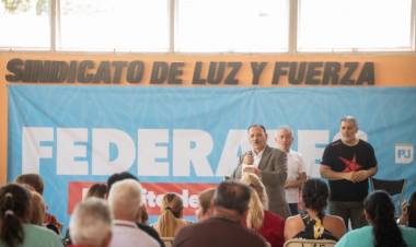 RICARDO QUINTELA REMARCÓ QUE EL ACTUAL GOBIERNO NACIONAL CON SUS POLÍTICAS DE AJUSTE VA A FUNDIR AL PAÍS 