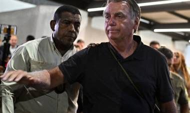 BOLSONARO ADMITIÓ QUE ESTUDIÓ LA POSIBILIDAD DE ORDENAR UNA INTERVENCIÓN MILITAR EN 2022