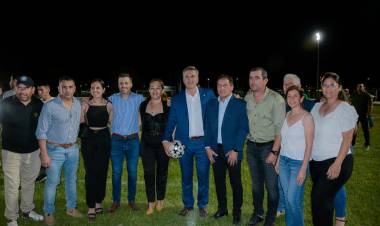 CUMPLIENDO SUEÑOS: EL GOBERNADOR LEANDRO ZDERO INAUGURÓ LA ILUMINACIÓN ARTIFICIAL EN EL CLUB SOCIAL Y DEPORTIVO MUNICIPAL ROCA