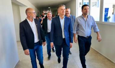 SÁENZ PEÑA: EL GOBERNADOR ZDERO INAUGURÓ EL ESPACIO INTEGRAL PARA ADULTOS MAYORES “CASA ACTIVA”