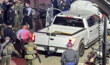 ESTADOS UNIDOS: UN HOMBRE ATROPELLÓ Y DISPARÓ CONTRA UNA MULTITUD