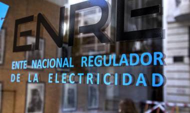 EL ENRE PAGÓ UN SOBREPRECIO DE 88 MILLONES DE PESOS POR DIEZ CAMIONETAS