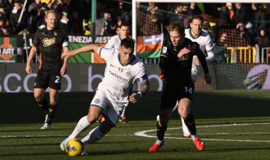 TRIUNFOS DE NAPOLI E INTER EN LA SERIE A