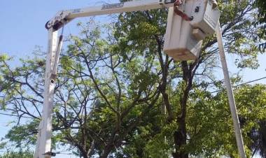 VILLA ÁNGELA: NUEVOS TRABAJOS DE ALUMBRADO PUBLICO