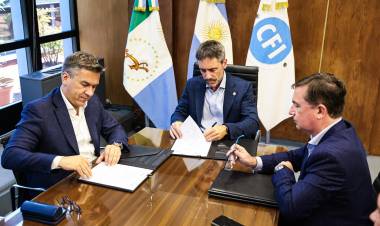BS. AS: EL GOBERNADOR ZDERO FIRMÓ IMPORTANTES CONVENIOS CON EL CFI QUE IMPULSARÁN EL DESARROLLO FINANCIERO DE MUJERES Y EL ACCESO AL AGUA PARA LAS COMUNIDADES RURALES