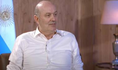 STURZENNEGER RECORDÓ A MACRI CON POCO CARIÑO: "ME USÓ DE CHIVO EXPIATORIO"