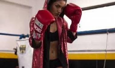 ANDREA "LA COBRITA" SÁNCHEZ BOXEADORA CHAQUEÑA DESCENDIENTE QOM BUSCARÁ EL TÍTULO MUNDIAL DE BOXEO