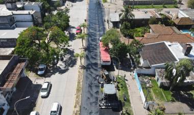 BARRANQUERAS: EL GOBIERNO PROVINCIAL CONTINÚA CON LOS TRABAJOS DE REPAVIMENTACIÓN Y ENSANCHE DE LA AV. 9 DE JULIO