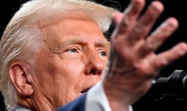 EL GOBIERNO DE TRUMP PRENDIÓ LA MOTOSIERRA Y AVANZA SOBRE LOS PROGRAMAS DE ASISTENCIA