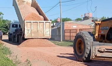 VILLA ÁNGELA: 200 NUEVOS METROS DE CALLE DE RIPIO EN EL BARRIO 100 VIVIENDAS DEL LOTE 20