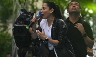 ECUADOR: NOBOA Y GONZÁLEZ SE DISPUTAN NUEVAMENTE LA PRESIDENCIA