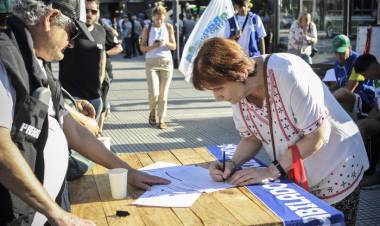 CAMPAÑA DE FIRMAS EN DEFENSA DE LAS JUBILACIONES 