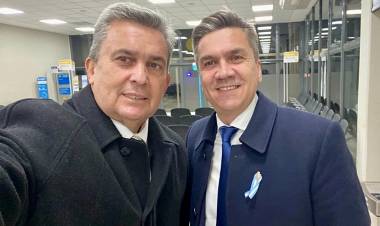 ZIMMERMANN RETOMARÁ SU BANCA EN EL SENADO Y DEJA EL MINISTERIO DE LA PRODUCCIÓN