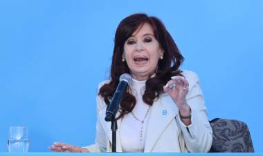 CRISTINA KIRCHNER LE APUNTÓ A MILEI: DE "ESTAFADOR CON LAS CRIPTO" A "ESTAFADOR CON LAS ENTREVISTAS"