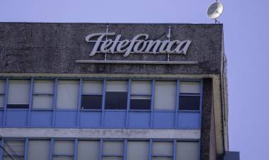 TELECOM COMPRÓ LA FILIAL ARGENTINA DE TELEFÓNICA EN US$1250 MILLONES