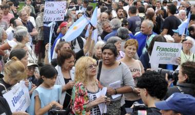 REZO POR EL PAPA FRANCISCO EN CONSTITUCIÓN