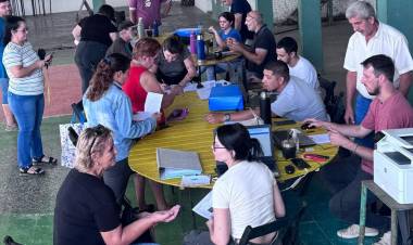 EL INSTITUTO DE VIVIENDA BRINDÓ ATENCIÓN A LOS VECINOS DE LA LEONESA Y LAS PALMAS