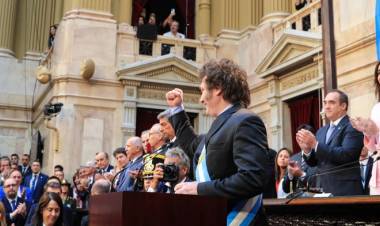 MOTOSIERRA, ALIVIO IMPOSITIVO Y SEGURIDAD: LOS LINEAMIENTOS DEL DISCURSO DE JAVIER MILEI EN LA ASAMBLEA LEGISLATIVA