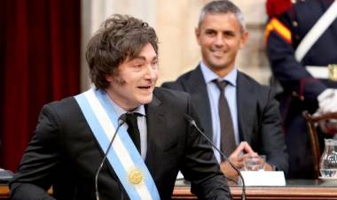 JAVIER MILEI AFIRMÓ QUE EL ACUERDO CON EL FMI NO AUMENTARÁ LA DEUDA BRUTA Y SANEARÁ EL BANCO CENTRAL