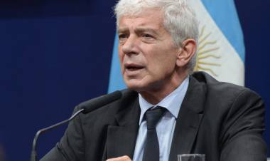 CÚNEO LIBARONA TIENE UN LIBRETO PARA LAS REDES Y OTRO PARA LA ONU