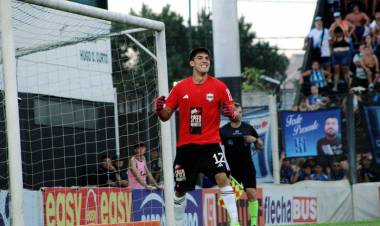 COPA ARGENTINA: RIESTRA ELIMINÓ POR PENALES A SAN TELMO EN UN PARTIDO DEMASIADO CALIENTE