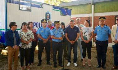 SEGURIDAD: EL GOBIERNO PROVINCIAL INSTALÓ UNA CASILLA POLICIAL Y ENTREGÓ MÓVILES EN BARRANQUERAS