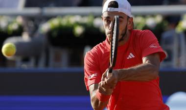 FRAN CERÚNDOLO VA CONTRA VAN DE ZANDSCHULP EN INDIAN WELLS