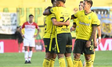 LIGA PROFESIONAL: DEFENSA LE QUITÓ EL INVICTO A ESTUDIANTES