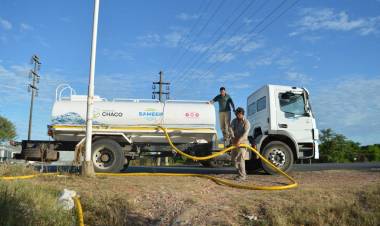 ÁREA METROPOLITANA: SAMEEP REFUERZA SU ASISTENCIA CON CAMIONES DE AGUA A GRANEL, EN DISTINTOS BARRIOS