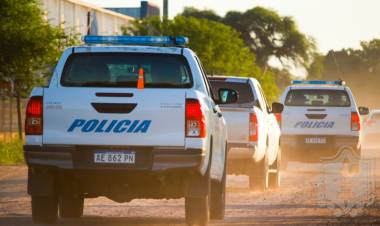 POLICÍAS SALVARON LA VIDA DE UNA BEBÉ QUE NO PODÍA RESPIRAR