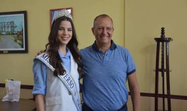 EL INTEDENTE PAPP RECIBIÓ A LA JOVEN JUDIT GRNJA “MISS UNIVERSO CHACO 2025”