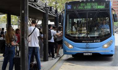 PARO DE COLECTIVOS: NO HABRÁ SERVICIOS ESTE VIERNES EN EL AMBA POR 24 HORAS