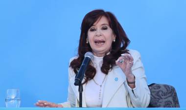 CRISTINA KIRCHNER TILDÓ A MILEI DE "CIPAYO" POR SUS DECLARACIONES SOBRE MALVINAS