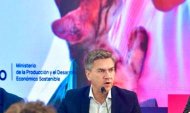 EL GOBERNADOR ZDERO LANZÓ EL PROGRAMA DE PROTECCIÓN DE ANIMALES DOMÉSTICOS “DEJANDO HUELLAS”