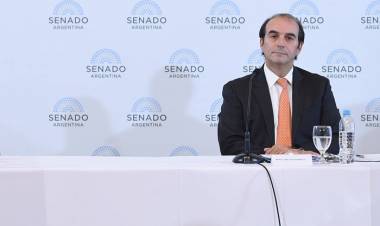 RECHAZADO Y EN SOLEDAD EL SUPREMO MEDITA SU FUTURO