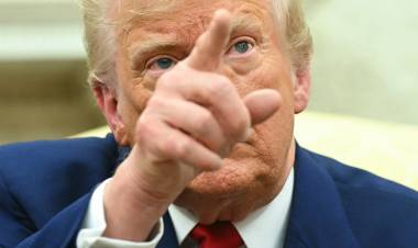 TRUMP ANUNCIÓ QUE INICIARÁ NEGOCIACIONES "DIRECTAS" CON IRÁN SOBRE EL TEMA NUCLEAR