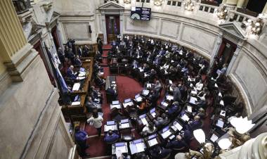 FICHA LIMPIA: EL GOBIERNO HIZO CAER LA SESIÓN PARA AHORRARSE UN NUEVO GOLPAZO