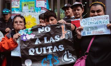 DISCAPACIDAD: UNA MARCHA EN APOYO AL PROYECTO DE EMERGENCIA